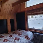 Planinska Koliba Ajdanovici Jelovac Nisicka Visoravan * Olovo
