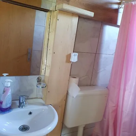 Planinska Koliba Ajdanovici Jelovac Nisicka Visoravan